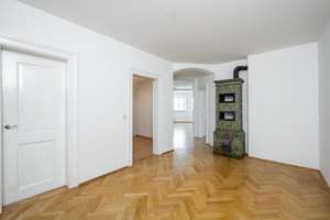 AIGNER - Bezugsfreie 2,5-Zimmer-Wohnung in denkmalgeschütztem Altbau im Herzen der Maxvorstadt – Die vollständige Adresse der Immobilie erhältst du vom Anbieter., 80333 Augustenstraße, München – Vorschaubild 5