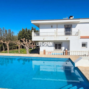Finca zu verkaufen in Roquetes, nahe Tortosa, mit Pool, Veranda, spektakulärem Blick auf die Berge E