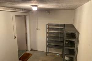 Großzügig geschnittene 4-Zimmerwohnung (2 2/2) mit Balkon im ersten Obergeschoss – Die vollständige Adresse der Immobilie erhältst du vom Anbieter., 22525 Stellingen, Hamburg – Vorschaubild 17