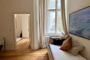 Savignyplatz on  your doorstep.   Move in ready. – Die vollständige Adresse der Immobilie erhältst du vom Anbieter., 10629 Charlottenburg, Berlin – Vorschaubild 2