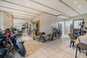 Property thumbnail 11