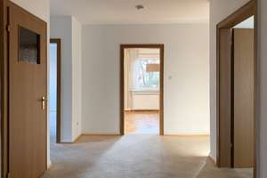 Großzügige 3 bis 4-Zimmer-Wohnung mit Terrasse und Einzelgarage in guter Lage – Die vollständige Adresse der Immobilie erhältst du vom Anbieter., 22453 Niendorf, Hamburg – Vorschaubild 9