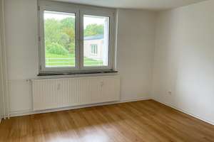 Wohnen im Grünen! Renovierte 3-Zimmer-Wohnung mit Balkon + Tageslichtbad, guter Schnitt + Stellplatz – Graf-von-Stauffenberg-Straße 10 a, 33615 Schildesche, Bielefeld – Vorschaubild 11