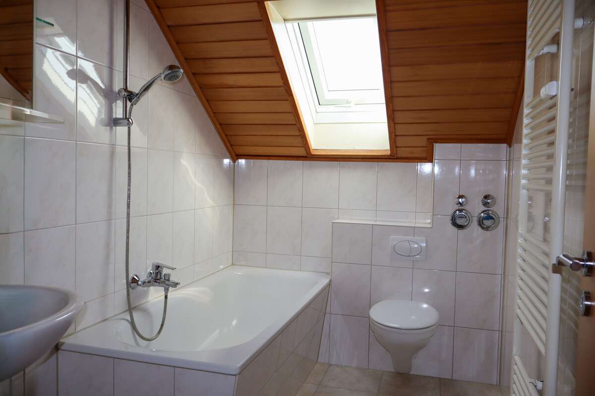 Immobilie in Altrip - Freie 3 ZKB Dachgeschoss mit Klimaanlage sucht neuen Eigentümer/in, Auch als Anlage attraktiv - Bild 9