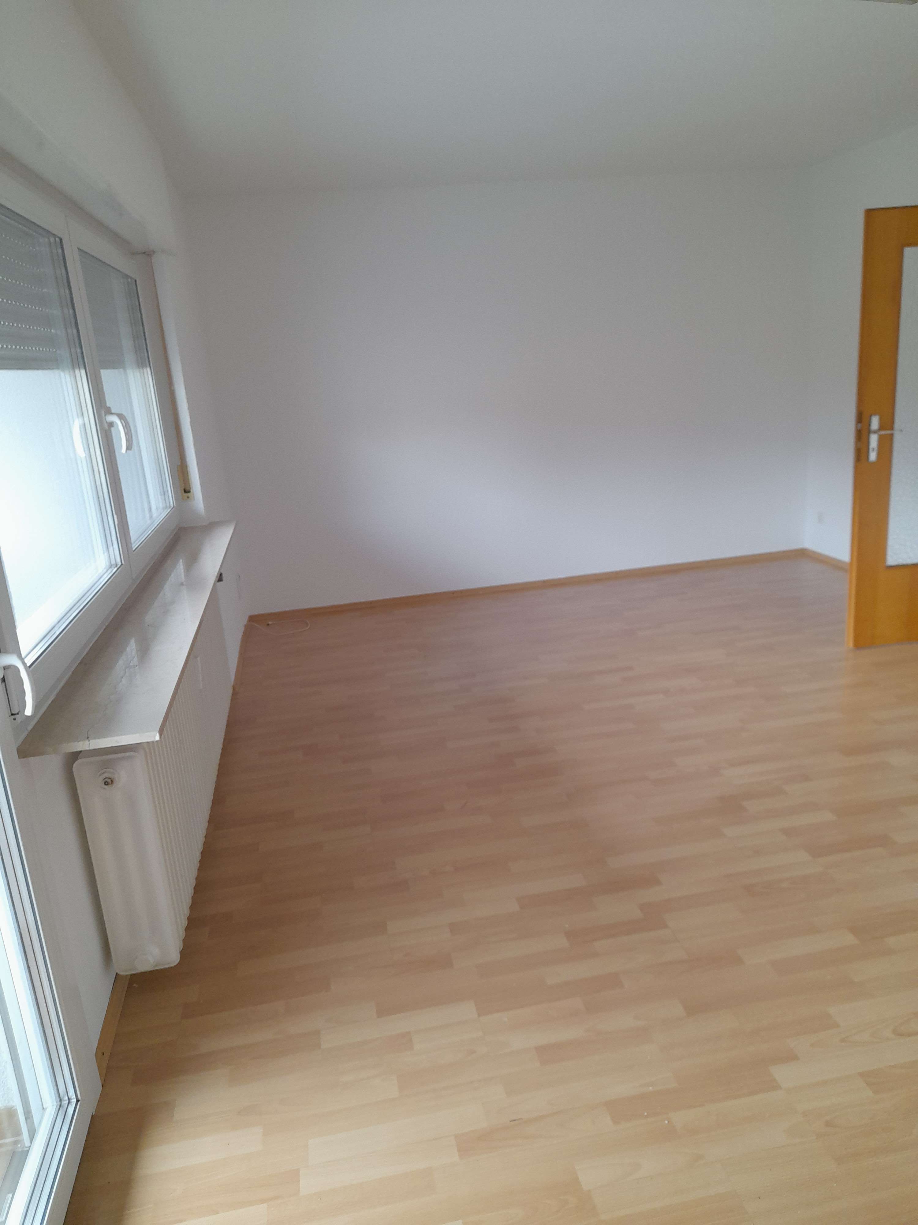 Immobilie in Annweiler am Trifels - Annweiler am Trifels, gepflegte 3 ZKB-ETW, mit Balkon, preiswert - Bild 3