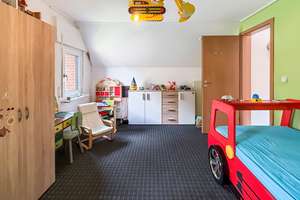 Stilvolles Zuhause mit viel Raum und Gartenidylle! – Die vollständige Adresse der Immobilie erhältst du vom Anbieter., 32457 Porta Westfalica – Vorschaubild 11
