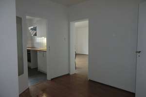 Renoviertes Apartment mit Balkon und EBK in Düsseldorf-Lierenfeld