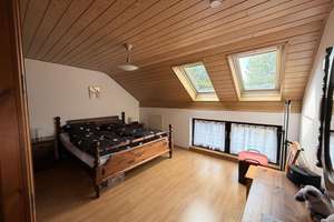 Charmantes Reihenhaus mit Garten, Stellplätzen & Ausbaupotenzial  – Die vollständige Adresse der Immobilie erhältst du vom Anbieter., 42651 Solingen-Mitte, Solingen – Vorschaubild 8