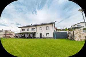 Exklusives Einfamilienhaus mit hochwertiger Küche und edlen Fliesen - Ihr Traumhaus erwartet Sie! – Die vollständige Adresse der Immobilie erhältst du vom Anbieter., 94344 Wiesenfelden – Vorschaubild 2