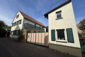 Freistehendes Generationenhaus mit großer Hof und Nebengebäude – Die vollständige Adresse der Immobilie erhältst du vom Anbieter., 67582 Mettenheim – Vorschaubild 1