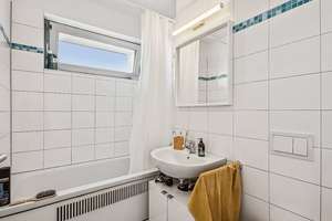 Sonnige 3-Zimmer-Wohnung mit großem Westbalkon in zentraler Lage von Köln-Riehl – Die vollständige Adresse der Immobilie erhältst du vom Anbieter., 50735 Riehl, Köln – Vorschaubild 11