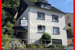 Gepflegtes Dreifamilienwohnhaus mit Blick auf Linz! – Die vollständige Adresse der Immobilie erhältst du vom Anbieter., 53545 Linz am Rhein – Vorschaubild 1