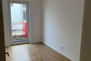 Platz zum Entfalten: 3-Zimmer-Wohnung mit Garden in Düsseldorf-Unterbach – Karl-Knödler-Str. 83, 40627 Unterbach, Düsseldorf – Vorschaubild 2