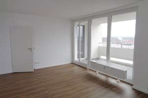 Renovierte + kompakte 3-Zimmer-Wohnung, 2 Balkone mit Weitblick, Duschbad + Aufzug – Kurt-Schumacher-Straße 12, 38102 Viewegsgarten-Bebelhof, Braunschweig – Vorschaubild 3