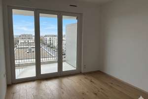 Vollmöbliertes Apartment mit Balkon für Studenten/Auszubildende in bester Lage Regensburgs – Otto-Hahn-Straße 40, 93053 Galgenberg, Regensburg – Vorschaubild 1