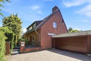 Krefeld-Traar! Freistehender Familientraum in Bestlage und Sonnen-Oase! – Die vollständige Adresse der Immobilie erhältst du vom Anbieter., 47802 Traar, Krefeld – Vorschaubild 2