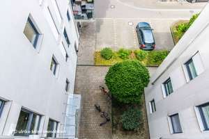 Darüber nur der Himmel! Sonniger Balkon mit Blick zum Park! Textilviertel! Holzböden! EBK! – Am Schäfflerbach 1a, 86153 Am Schäfflerbach, Augsburg – Vorschaubild 12