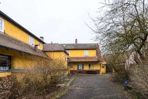 HEGERICH: Zwei Doppelhaushälften. Ein außergewöhnliches Anwesen. Unzählige Möglichkeiten. – 91575 Windsbach – Vorschaubild 2
