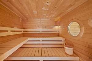 Sommer am Pool, Winter am Kamin und ein Gartenparadies für die ganze Familie. – Die vollständige Adresse der Immobilie erhältst du vom Anbieter., 89331 Burgau – Vorschaubild 13