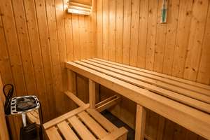 Charmante 3-Raun-Maisonette mit 106 m², Sauna & Whirlpool –  und viel Ausbaureserve im Spitzboden – Die vollständige Adresse der Immobilie erhältst du vom Anbieter., 47169 Marxloh, Duisburg – Vorschaubild 11