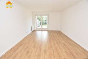 Frisch renovierte 3-Raum mit Balkon, Opt. auf EBK, Stellplatz