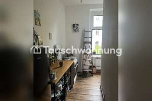 Tauschwohnung: Gemütlich in Schöneberg gegen Plattenbau ganz oben