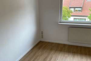 5-Zimmer-Wohnung mit separatem Büro, Terrasse, Keller & optionaler Garage in Stuttgart-Plieningen – Vordere Schafstraße 8a, 70599 Plieningen (Ortsteil), Stuttgart – Vorschaubild 11