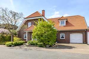 Großzügiges Einfamilienhaus im Landhausstil – Ruhige Siedlungslage in Bad Zwischenahn – Ammerland (Kreis) – Vorschaubild 1