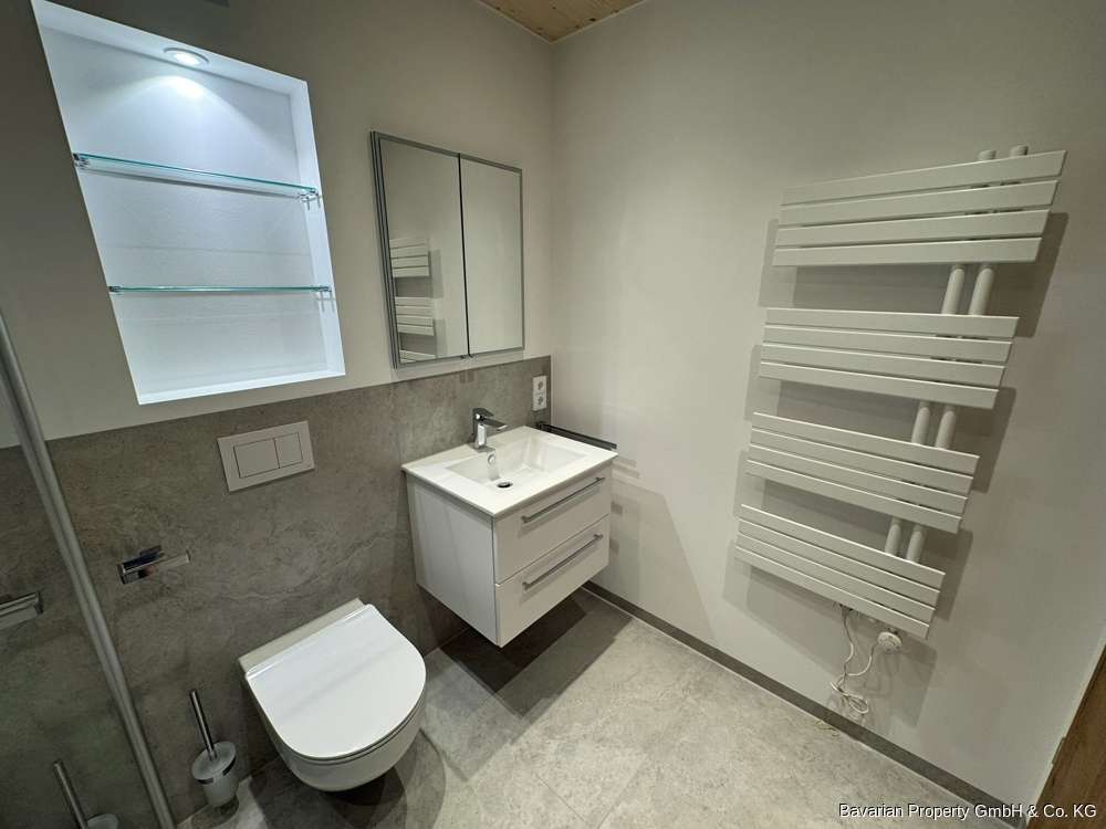 Immobilie in Altenthann - Moderne 3-Zimmer-Wohnung mit Garten – hochwertiger Neubau in ruhiger Ortslage - Bild 4