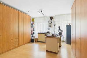 Großzügige 4-Zimmer-Wohnung mit 117 m², 2 Balkonen & viel Potenzial in Stuttgart – Die vollständige Adresse der Immobilie erhältst du vom Anbieter., 70174 Relenberg, Stuttgart – Vorschaubild 4