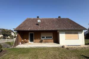 Attraktives Einfamilienwohnhaus mit weitläufigem Garten  – verwirklichen Sie Ihren Wohntraum – Die vollständige Adresse der Immobilie erhältst du vom Anbieter., 73469 Kirchheim am Ries – Vorschaubild 2