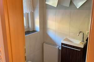 3 ZKB mit Sauna, Kamin, sonnige Dachterrasse und traumhaftem Blick in Siegen Kaan-Marienborn – Die vollständige Adresse der Immobilie erhältst du vom Anbieter., 57074 Kaan-Marienborn, Siegen – Vorschaubild 8