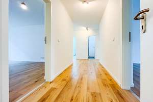 Große 5-RW*WG geeignet* EBK* 2 Bäder mit Dusche und WC* Balkon* Fahrstuhl* zentrale Lage* Top* – Schäferstraße 64, 1067 Friedrichstadt, Dresden – Vorschaubild 8