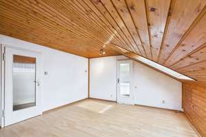 Drei Ebenen zum Gestalten, ein Garten zum Verlieben – ein Haus für Grünliebhaber und Selbermacher – Die vollständige Adresse der Immobilie erhältst du vom Anbieter., 70565 Dürrlewang, Stuttgart – Vorschaubild 17