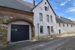 Modernes Mehrfamilienhaus mit gepflegtem Grundstück zu verkaufen – Eislebener Straße 6, 6246 Bad Lauchstädt – Vorschaubild 1