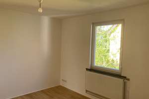 Komplettrenovierte helle 3 Zimmer Wohnung mit neuer Einbauküche und großem Balkon – Hördtstr. 32, 70435 Zuffenhausen-Mitte, Stuttgart – Vorschaubild 10