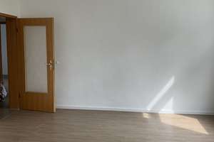 Helle 3-Zimmer-Wohnung mit Einbauküche und Balkon – Hochstraße 9, 42105 Elberfeld, Wuppertal – Vorschaubild 5