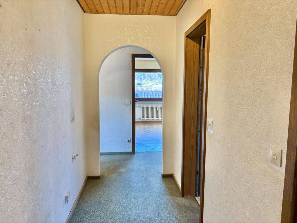 Immobilie in Kuchen - Gestalten Sie Ihr neues Zuhause! 3,5-Zimmer-ETW mit Balkon und 2 Garagen! - Bild 4