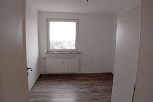 Großzügige 3-Zimmer-Wohnung im 10. OG mit Traum-Aussicht, Fahrstuhl, 2 Balkonen & HWR! – Miesheimer Weg 4, 52351 Wörthsiedlung, Düren – Vorschaubild 16