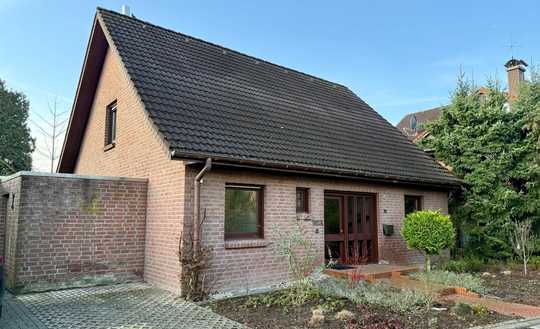 Freistehendes EFH - Einliegerwhg. möglich

 Ruhige Sackgassenlage