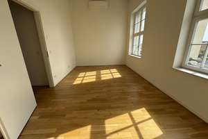 Preisgünstige, individuelle 4-Zimmer-Dachgeschosswohnung mit EBK, Balkon und Dachterrasse mit Aussic – 4103 Zentrum-Südost, Leipzig – Vorschaubild 10