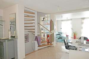 N-Röthenbach West: Modernes RMH mit offenem Wohnbereich, Dachstudio, Garage – Die vollständige Adresse der Immobilie erhältst du vom Anbieter., 90449 Röthenbach West, Nürnberg – Vorschaubild 6