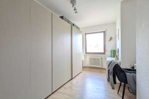 Schuch Immobilien - Großzügiges Reihenhaus mit Garten und Kamin in Wiesbaden-Delkenheim – Die vollständige Adresse der Immobilie erhältst du vom Anbieter., 65205 Delkenheim, Wiesbaden – Vorschaubild 7