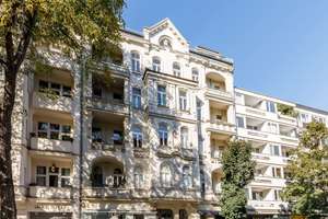 Uhlandstraße 45 – Stilvolle, frisch renovierte Dachgeschosswohnung im herrschaftlichen Altbau!! – Uhlandstraße 45, 10719 Wilmersdorf, Berlin – Vorschaubild 3