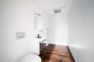 Seltene 3-Zi.-Wohnung mit eigenem Eingang, Dachterrasse, Dachgarten, Lift, ruhige Lage, nahe U-Bahn – Die vollständige Adresse der Immobilie erhältst du vom Anbieter., 80992 Alt-Moosach, München – Vorschaubild 11