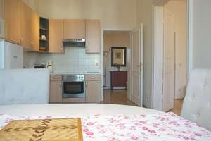 möblierte 2,5-Zimmer-Wohnung in stilvollem Wohnhaus – Bergmannstr. 38, 1309 Striesen-West, Dresden – Vorschaubild 9