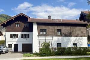 Charmantes 2-Familienhaus mit Einliegerwohnung in herrlicher, ruhiger Dorfkernlage von Ruhpolding – Die vollständige Adresse der Immobilie erhältst du vom Anbieter., 83326 Ruhpolding – Vorschaubild 4