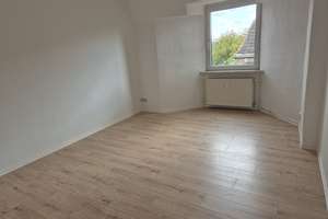 Frisch sanierte 3-Raum-DG-Wohnung Nähe Uniklinik - Einbauküche, Glasfaser, Südlage, Domblick – Staßfurter Straße 1, 39112 Leipziger Straße, Magdeburg – Vorschaubild 3