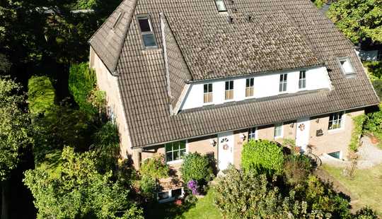 Bild von Repräsentative Kft. Doppelhaushälfte mit ca. 160 m² Wohnfl. in Bestlage von Ohlstedt !