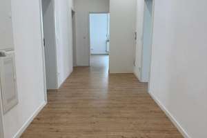 Viel Platz in Bad Cannstatt: 4,5-Zimmer-Wohnung in Stuttgart